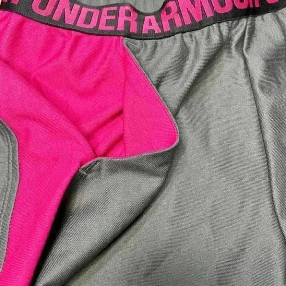 NWOT Under Armor Breast Cancer Awareness Shorts S - Picture 3 of 6